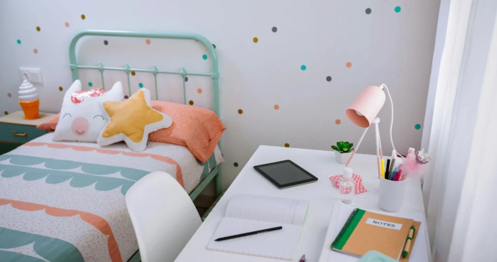 Wall Decor Ideas for Girls Bedroom