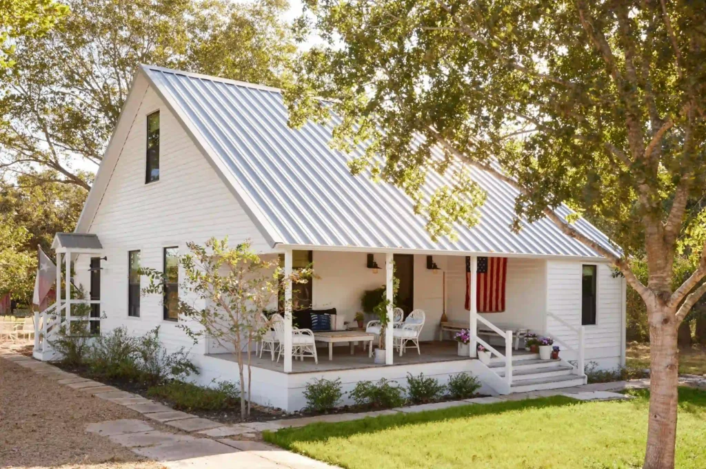 Small Barn Style Tiny Homes
